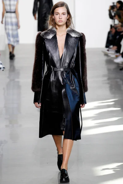Look 18